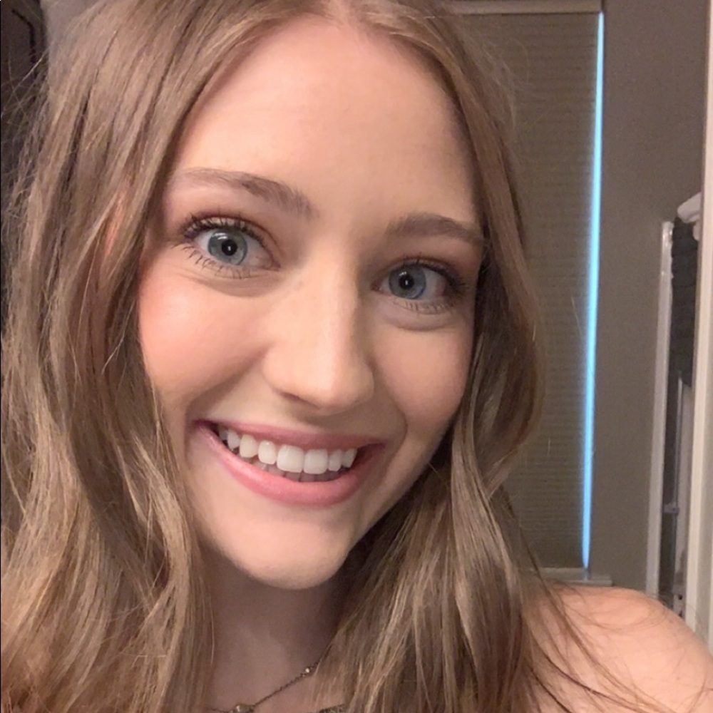 Meet your Posher, Brooke